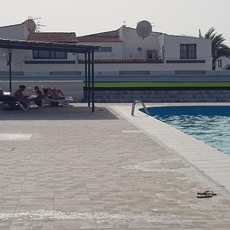 Apartamento Junto A La Piscina أرونا المظهر الخارجي الصورة