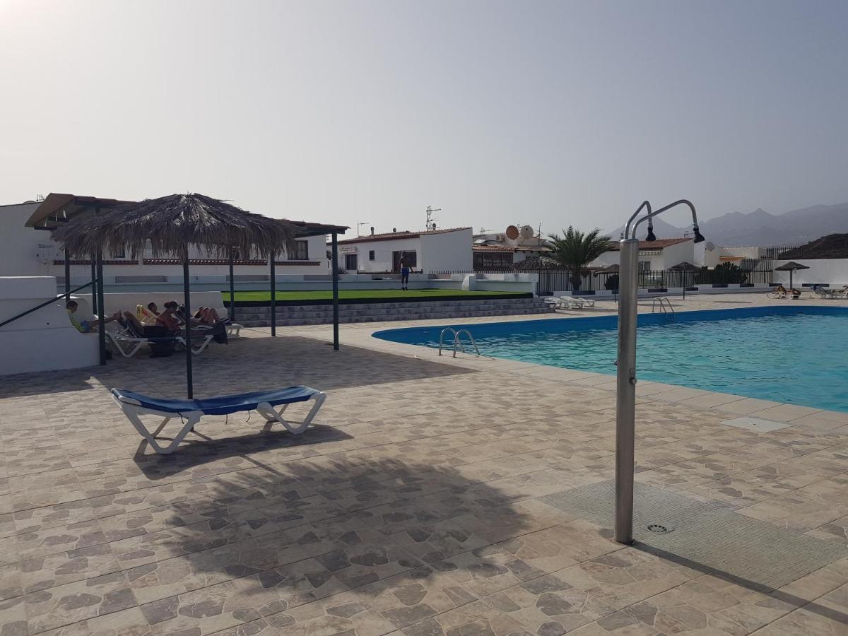Apartamento Junto A La Piscina أرونا المظهر الخارجي الصورة