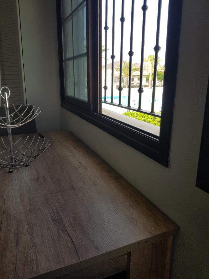 Apartamento Junto A La Piscina أرونا المظهر الخارجي الصورة